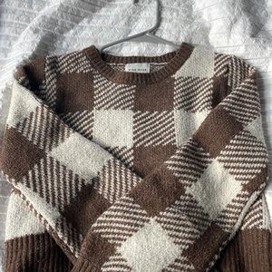 Knitted/yarn/sweater/brown and white/soft/cozy/large